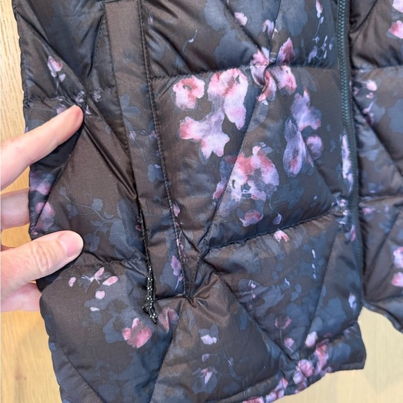 Volcom  Floral Iris Black Quilted Women's Jacket Mid-Length with Pockets / large - Picture 3 of 13